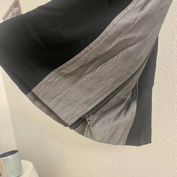 BEBE DRESS • SIZE XS • FORM FITTING • GREAT CONDITION - Picture 4 of 12